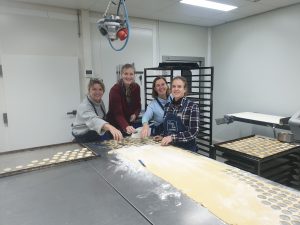 Stop Geweld tegen Vrouwen 500 koekjes van Bakker Bos Maartensdijk